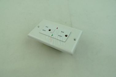 125V Komercyjne dupleks GFCI z LED